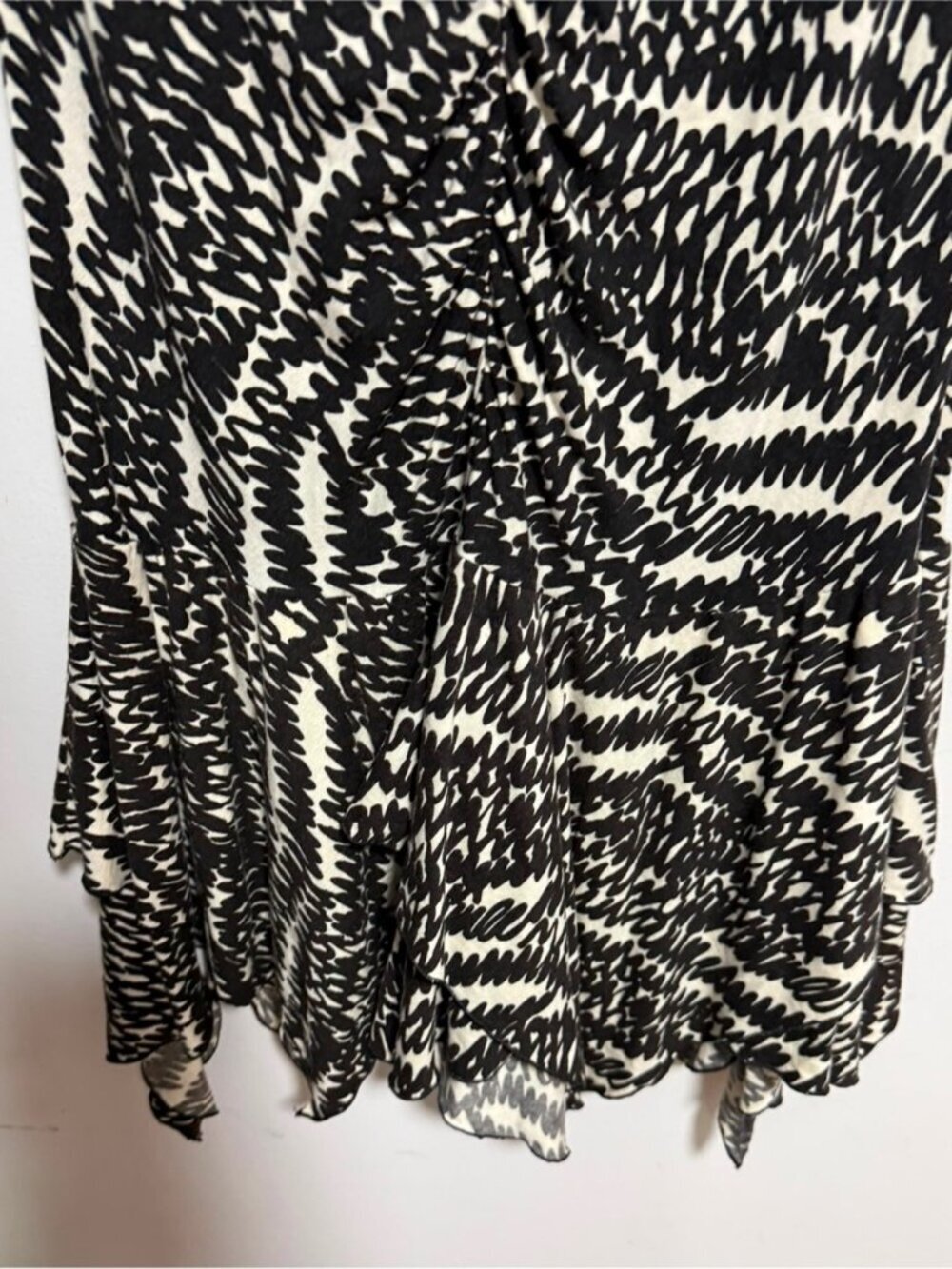 Vintage Betsy Johnson Black / Brown & Cream Abstract Handkerchief Dress Large - Picture 3 of 12